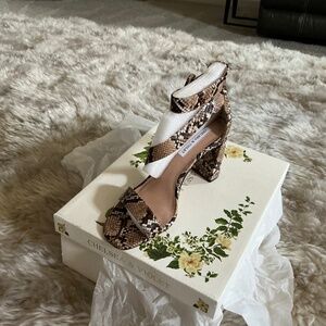 NWT in box Snake print heeled sandal